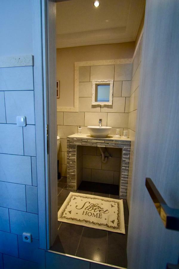 Comfort Room Салоники Экстерьер фото