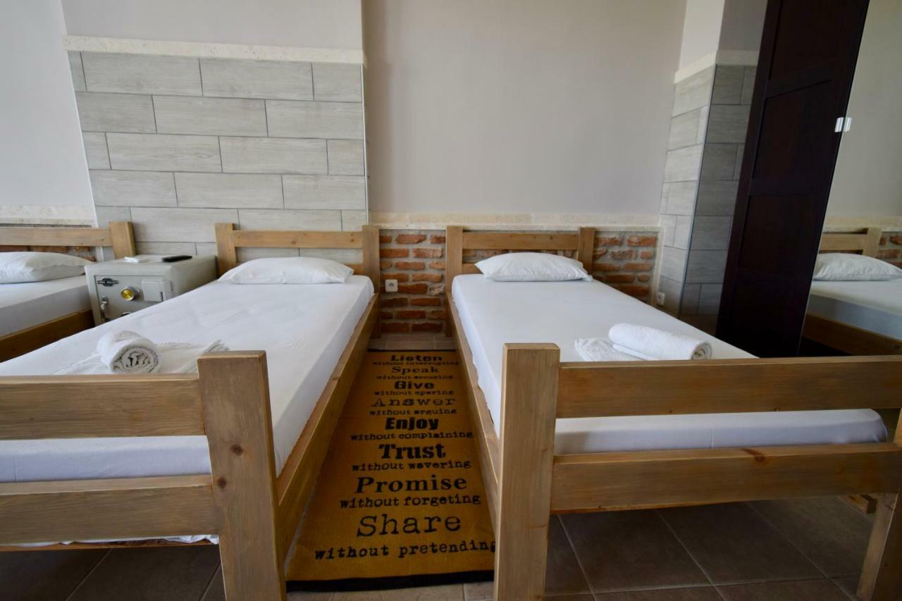 Comfort Room Салоники Экстерьер фото
